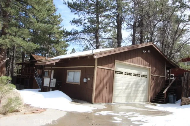 615 Ash Green Valley Lake, CA 92341