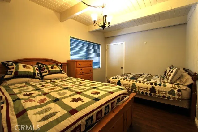 615 Ash Green Valley Lake, CA 92341