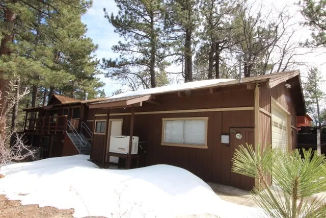 615 Ash Green Valley Lake, CA 92341