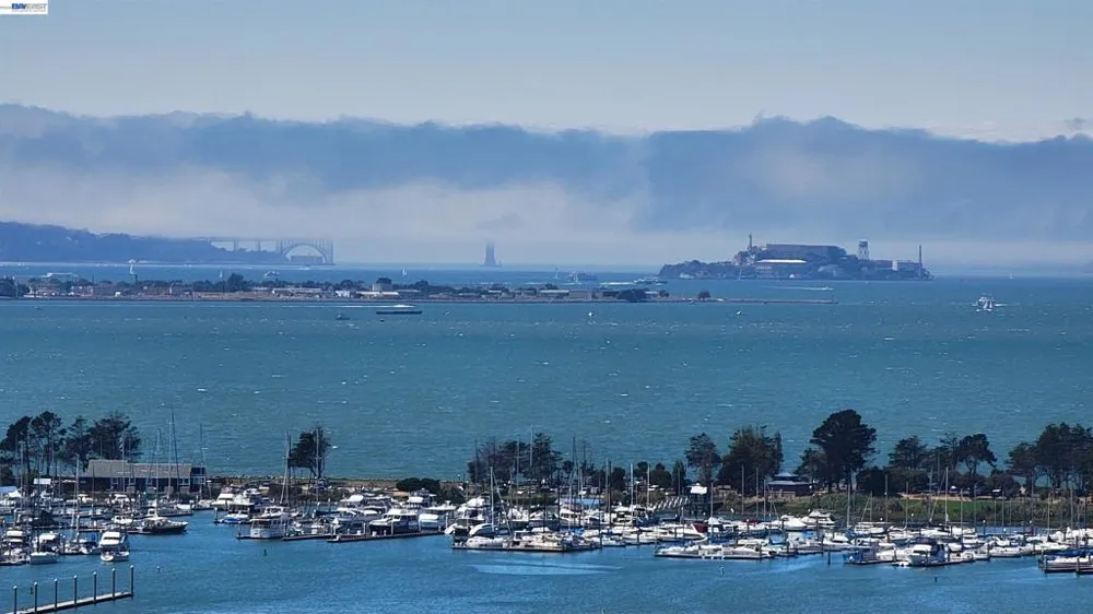 6363 Christie Ave #1915 Emeryville, CA 94608