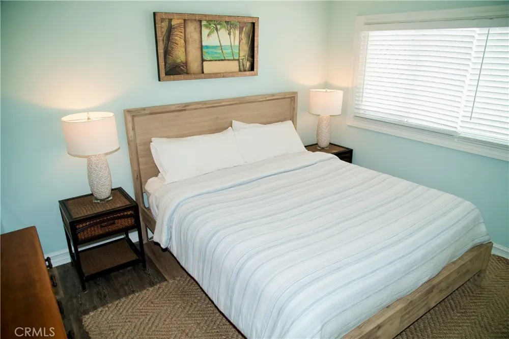 1249 Ocean Front #C Laguna Beach, CA 92651
