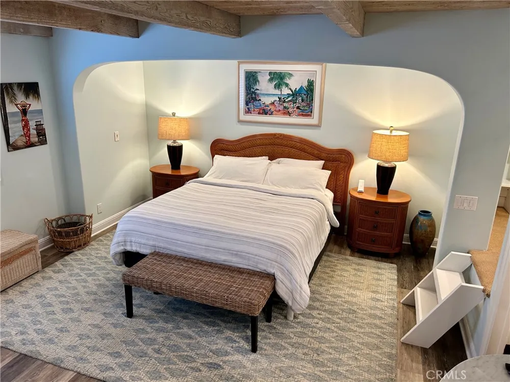 1249 Ocean Front #C Laguna Beach, CA 92651