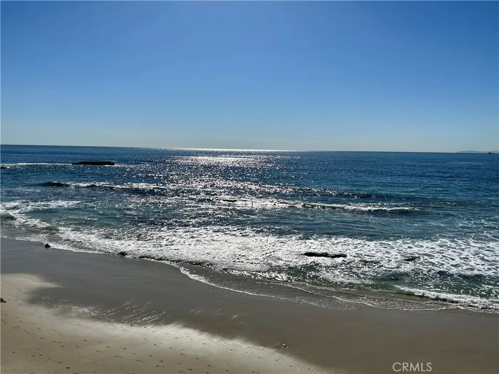 1249 Ocean Front #C Laguna Beach, CA 92651