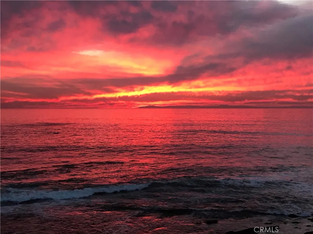 1249 Ocean Front #C Laguna Beach, CA 92651