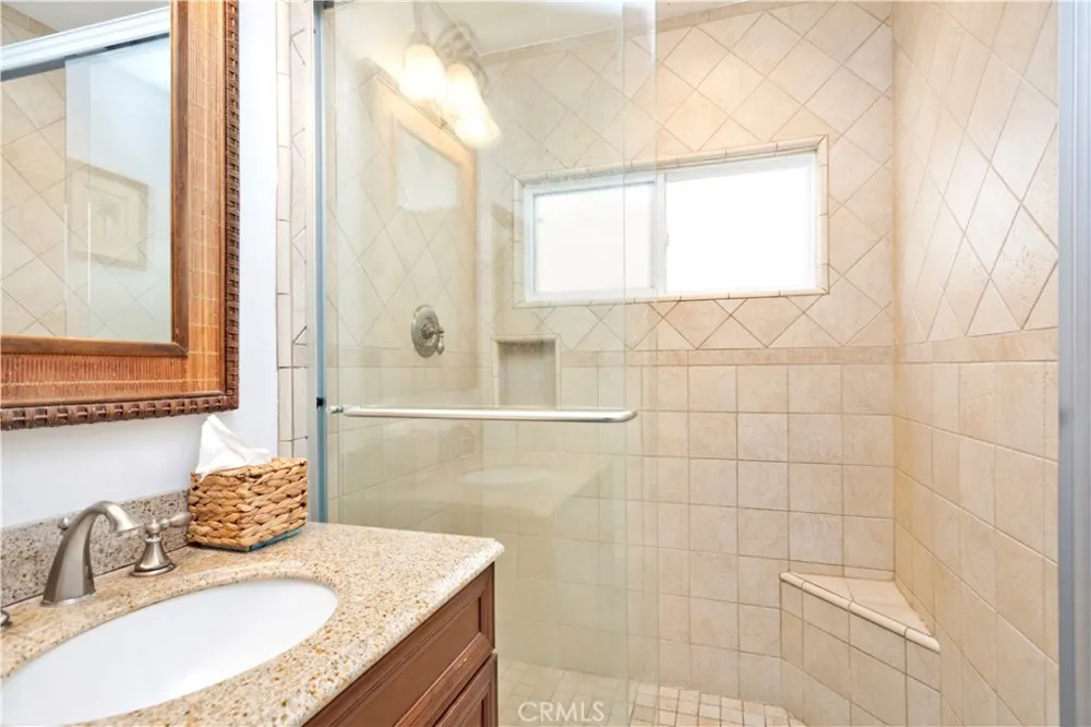 1249 Ocean Front #C Laguna Beach, CA 92651
