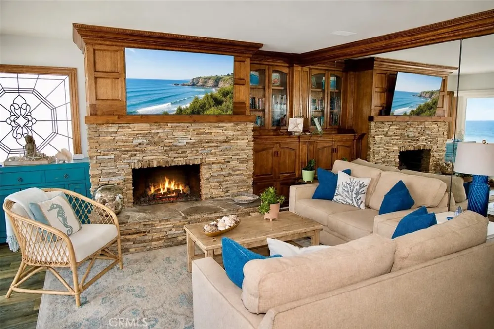 1249 Ocean Front #C Laguna Beach, CA 92651