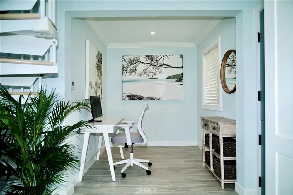 1249 Ocean Front #D Laguna Beach, CA 92651