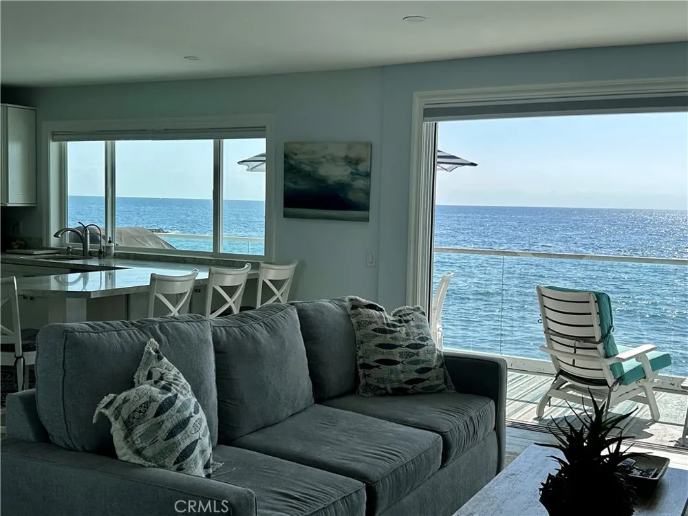 1249 Ocean Front #D Laguna Beach, CA 92651