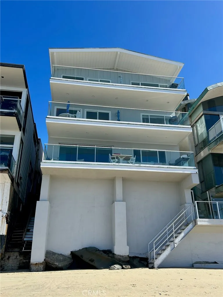 1249 Ocean Front #D Laguna Beach, CA 92651