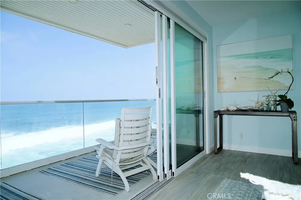 1249 Ocean Front #D Laguna Beach, CA 92651