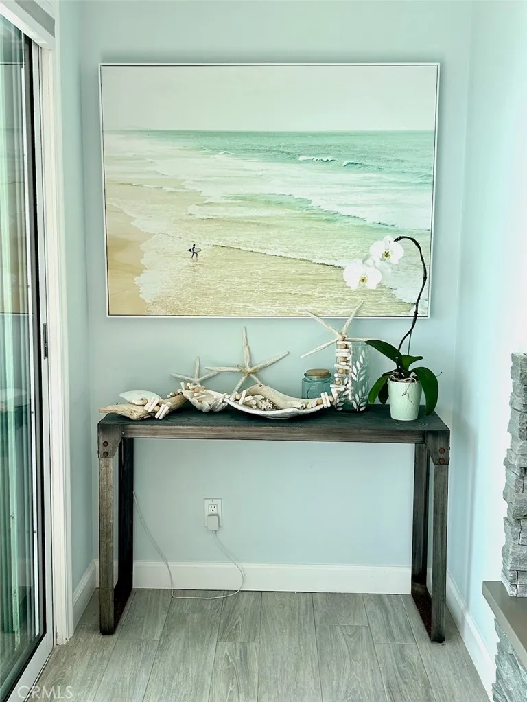 1249 Ocean Front #D Laguna Beach, CA 92651