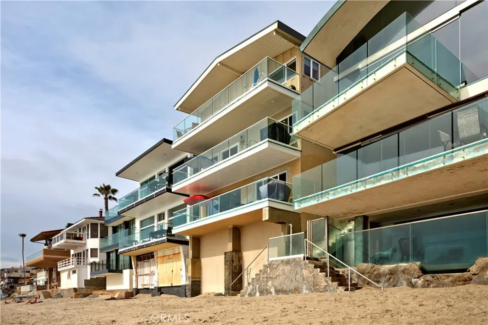 1249 Ocean Front #D Laguna Beach, CA 92651