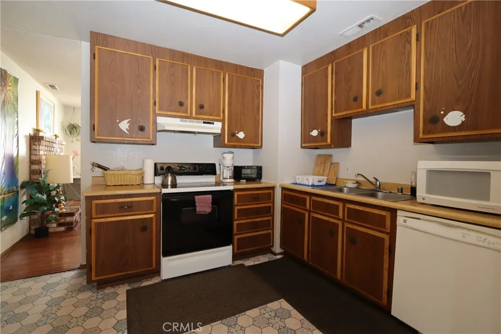 13418 Marina Village Clearlake Oaks, CA 95423