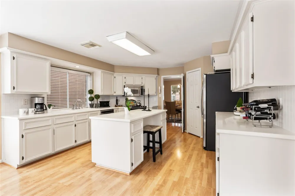 2005 Crescent Shore Drive League City, TX 77573