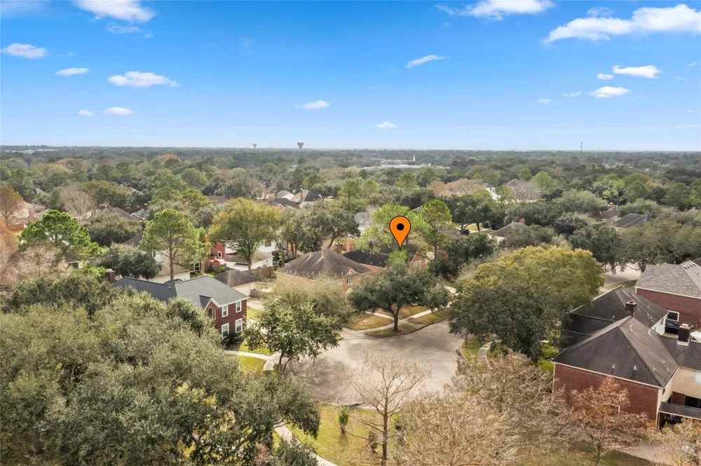 2005 Crescent Shore Drive League City, TX 77573
