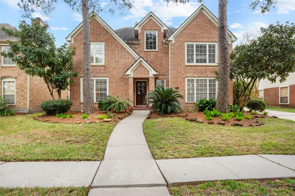 2005 Crescent Shore Drive League City, TX 77573