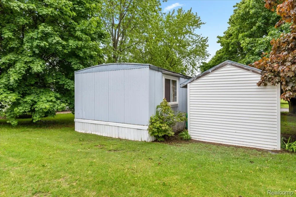 3723 Pinoak Street Brandon Charter Township, MI 48348
