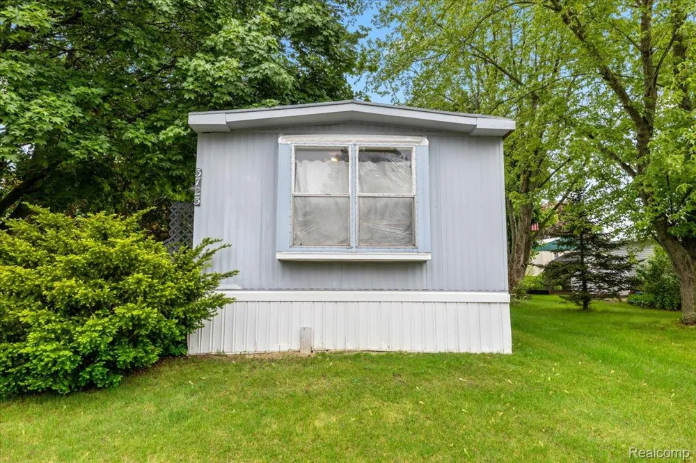 3723 Pinoak Street Brandon Charter Township, MI 48348