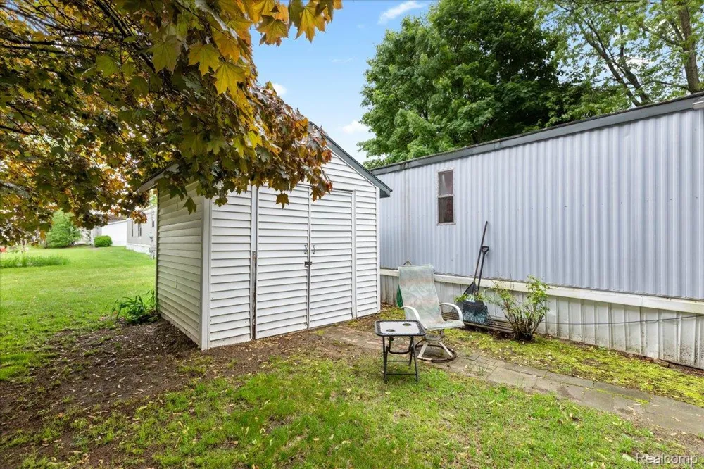 3723 Pinoak Street Brandon Charter Township, MI 48348