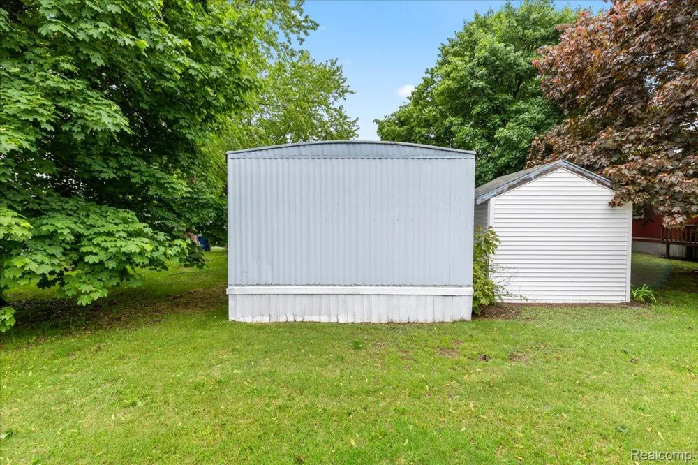 3723 Pinoak Street Brandon Charter Township, MI 48348
