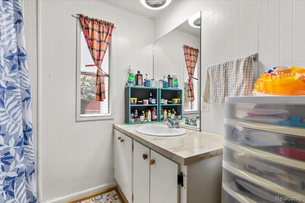 3723 Pinoak Street Brandon Charter Township, MI 48348