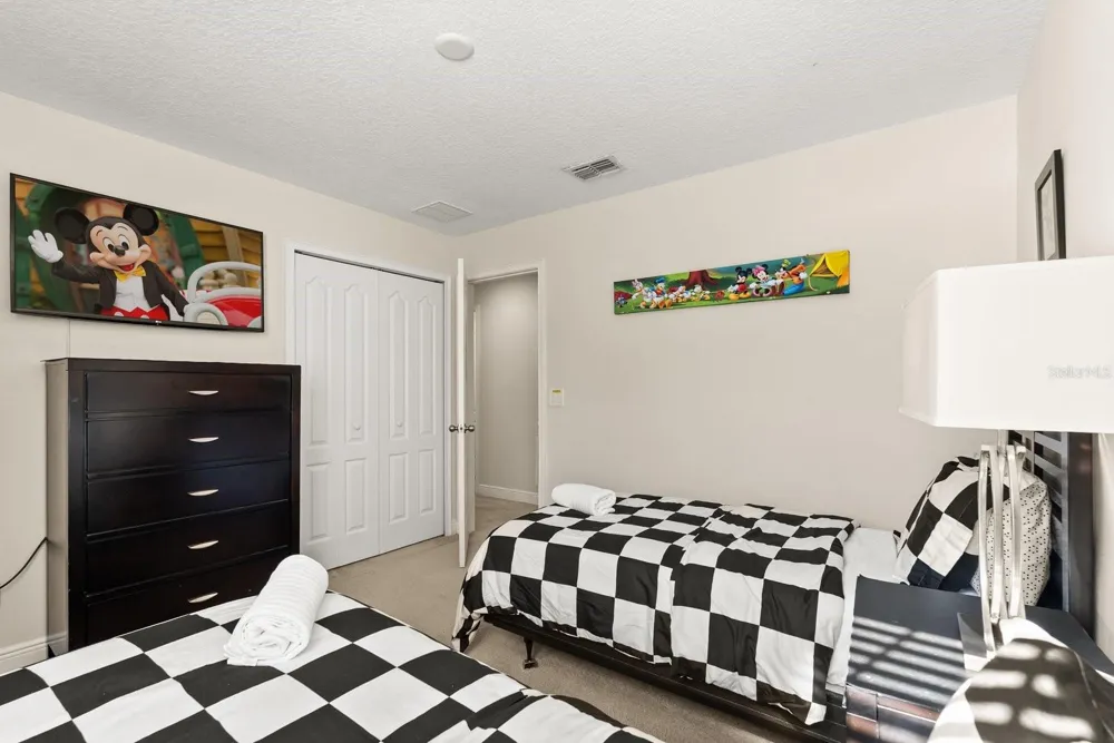 8193 ROSEVILLE BOULEVARD Davenport, FL 33896