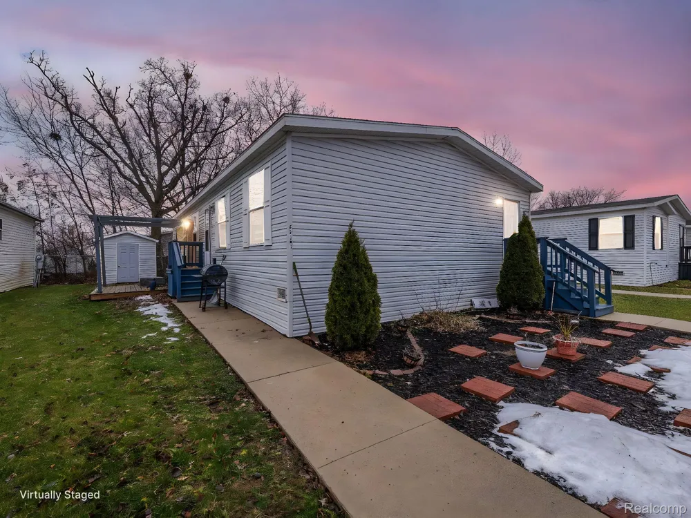 24161 Senate Drive Brownstown Charter Township, MI 48134