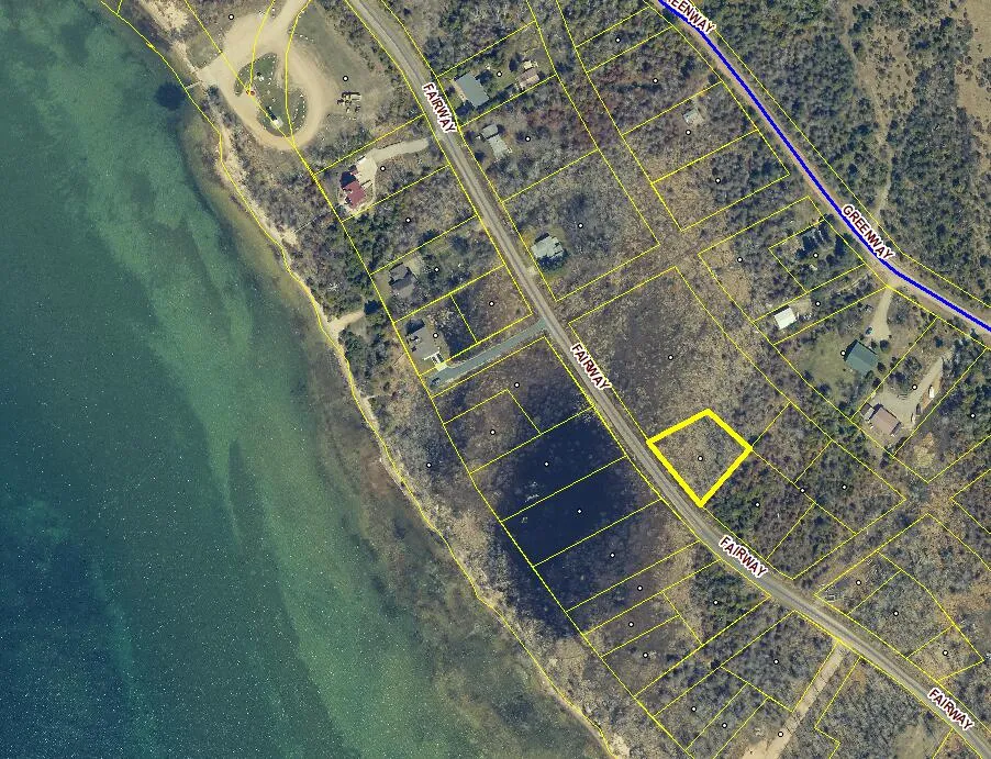 17 W Fairway Street Onekama, MI 49675