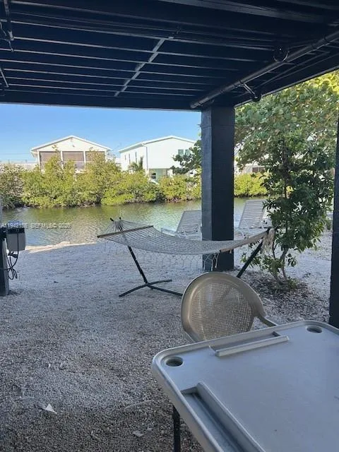 74 Pelican Ln Big Pine, FL 33043