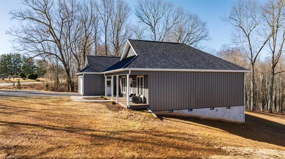 559 Memorial Park Drive Sparta, NC 28675
