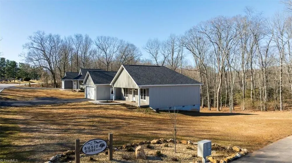 587 Memorial Park Drive Sparta, NC 28675