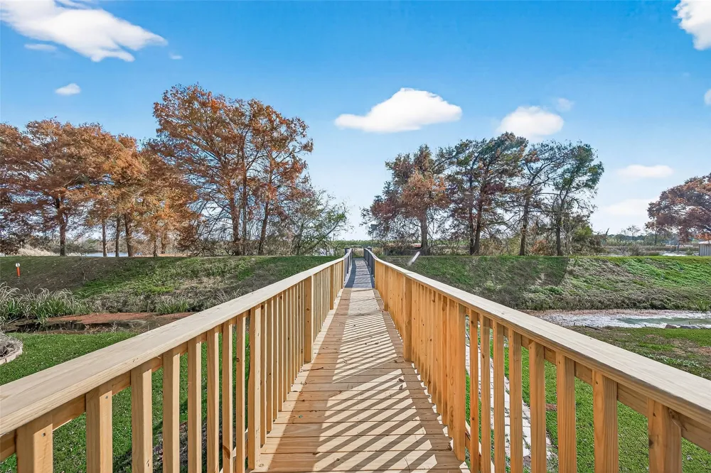29927 County Road 25 Damon, TX 77430