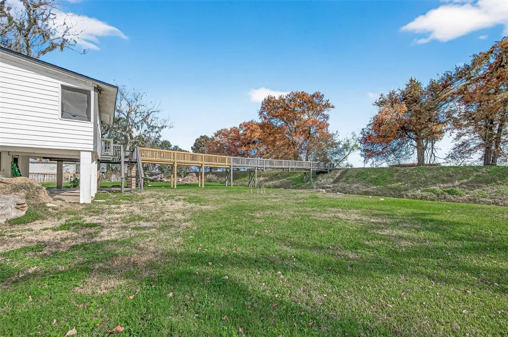 29927 County Road 25 Damon, TX 77430