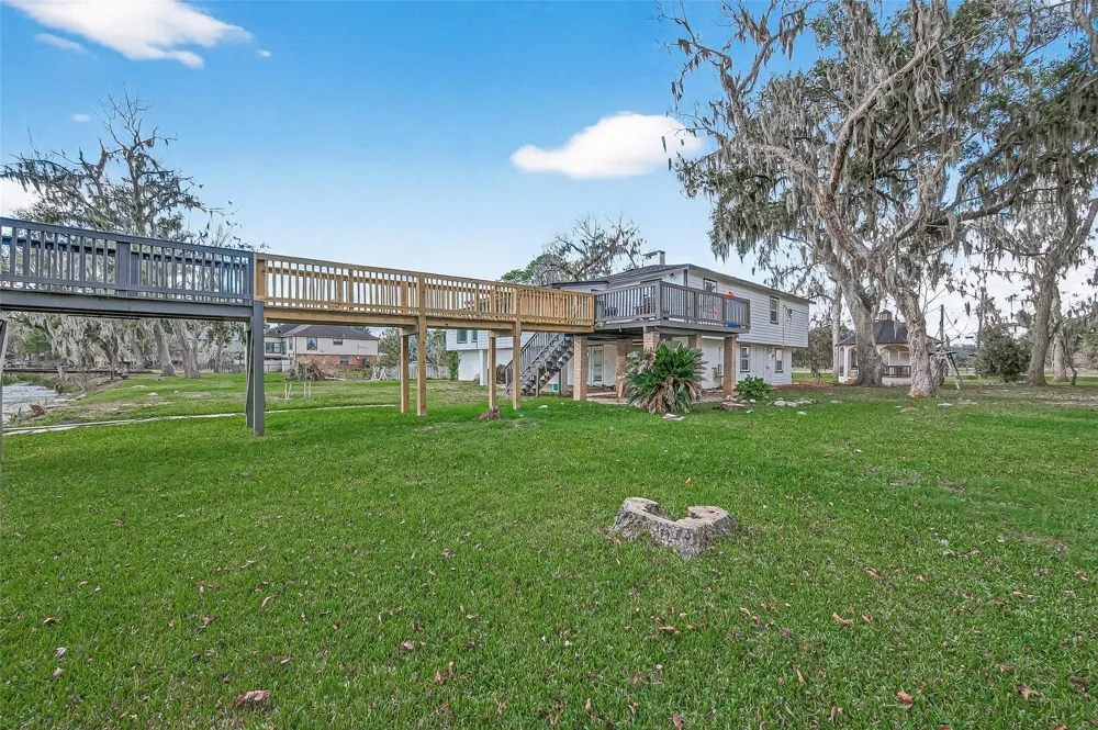29927 County Road 25 Damon, TX 77430
