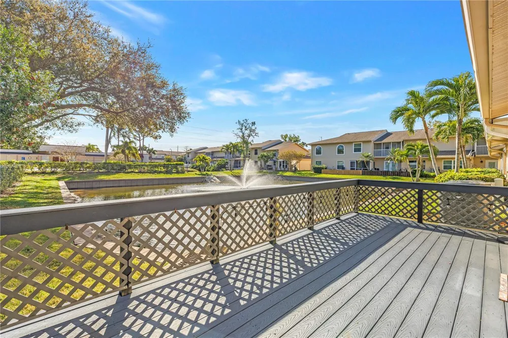 9049 ANTIGUA DRIVE Seminole, FL 33777