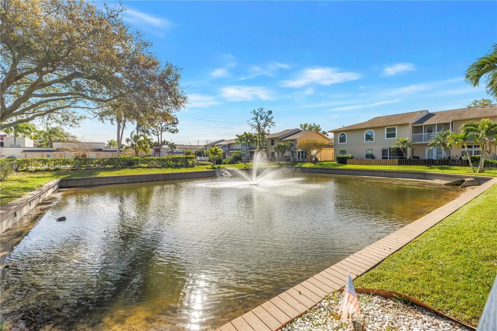 9049 ANTIGUA DRIVE Seminole, FL 33777