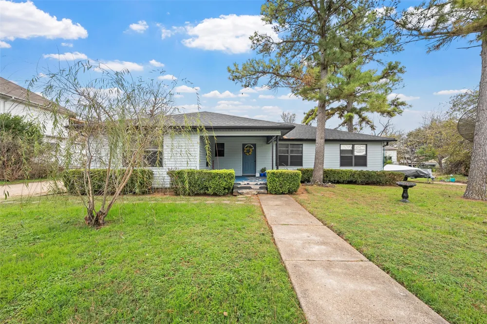 416 Capps Street Marlin, TX 76661