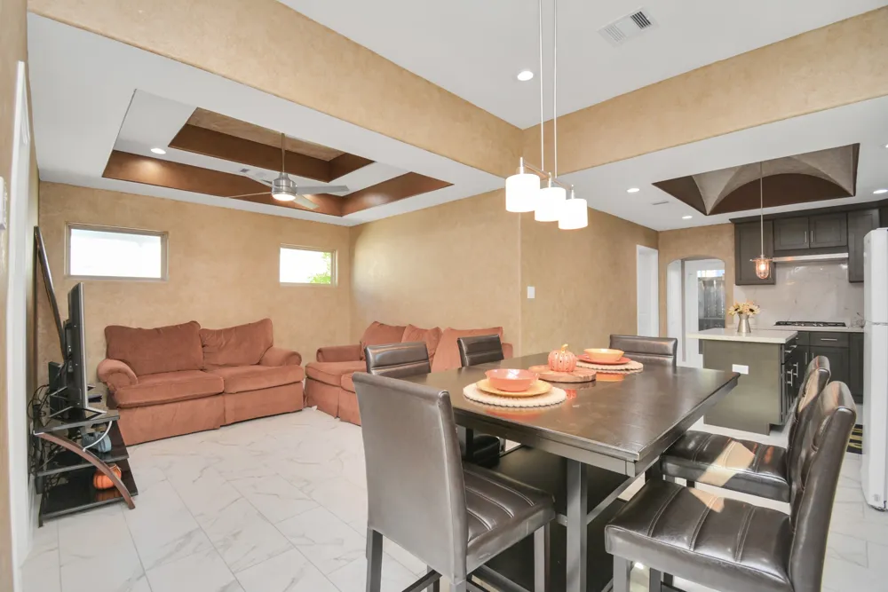 2705 S Fox Street Houston, TX 77003