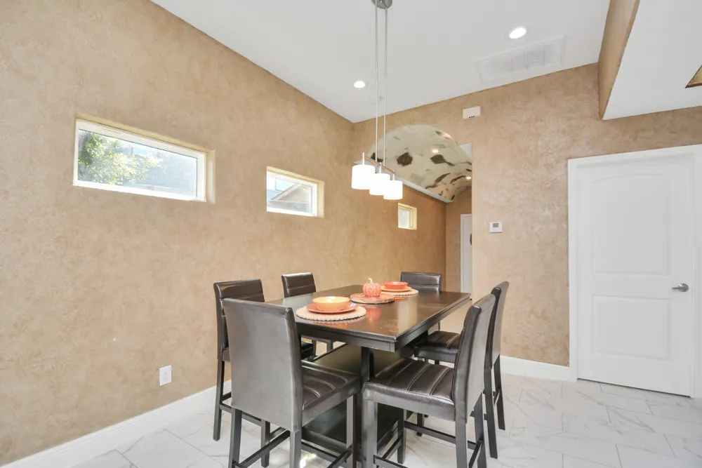 2705 S Fox Street Houston, TX 77003