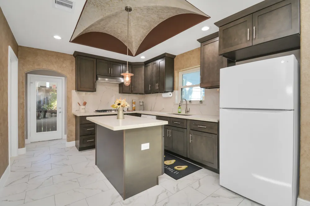 2705 S Fox Street Houston, TX 77003