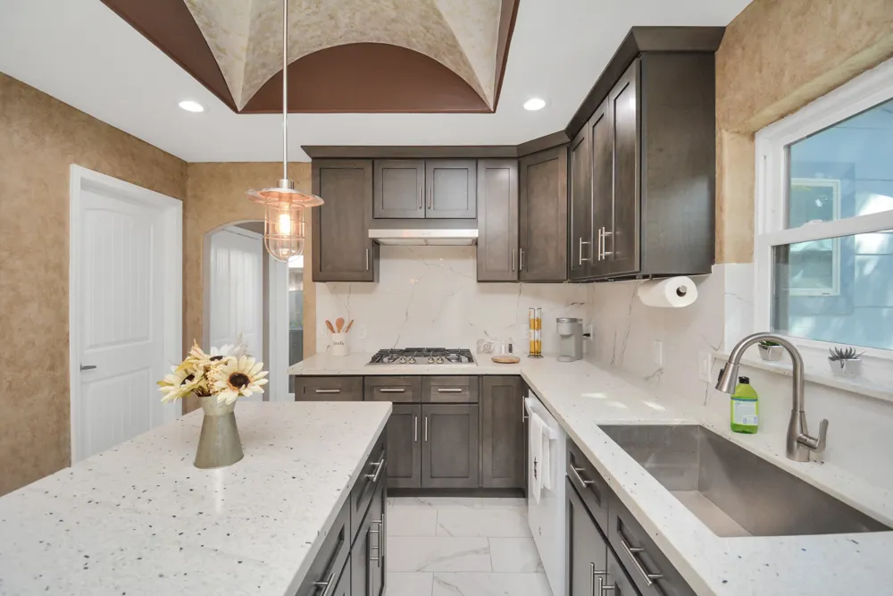 2705 S Fox Street Houston, TX 77003
