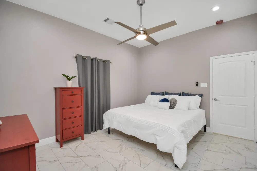 2705 S Fox Street Houston, TX 77003