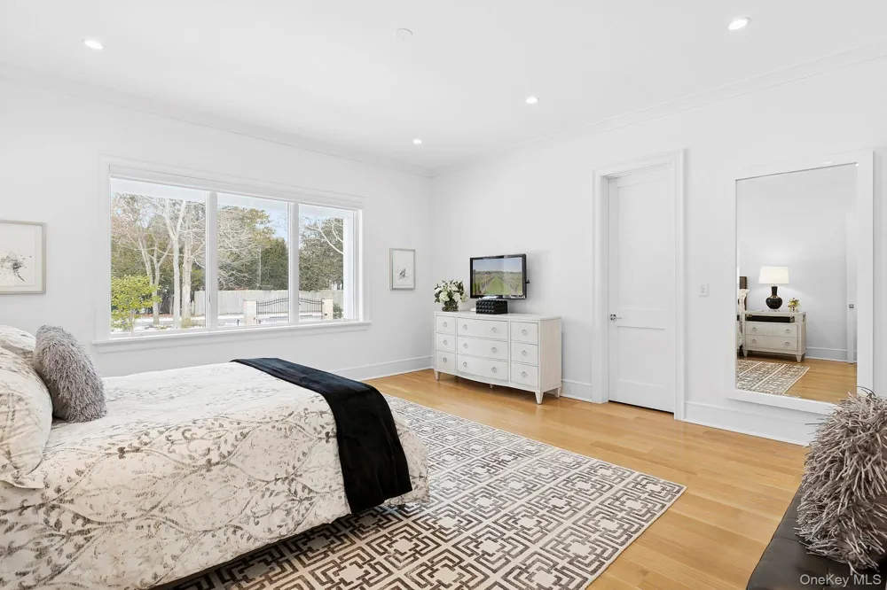 4 Heatherwood Lane Quogue, NY 11959