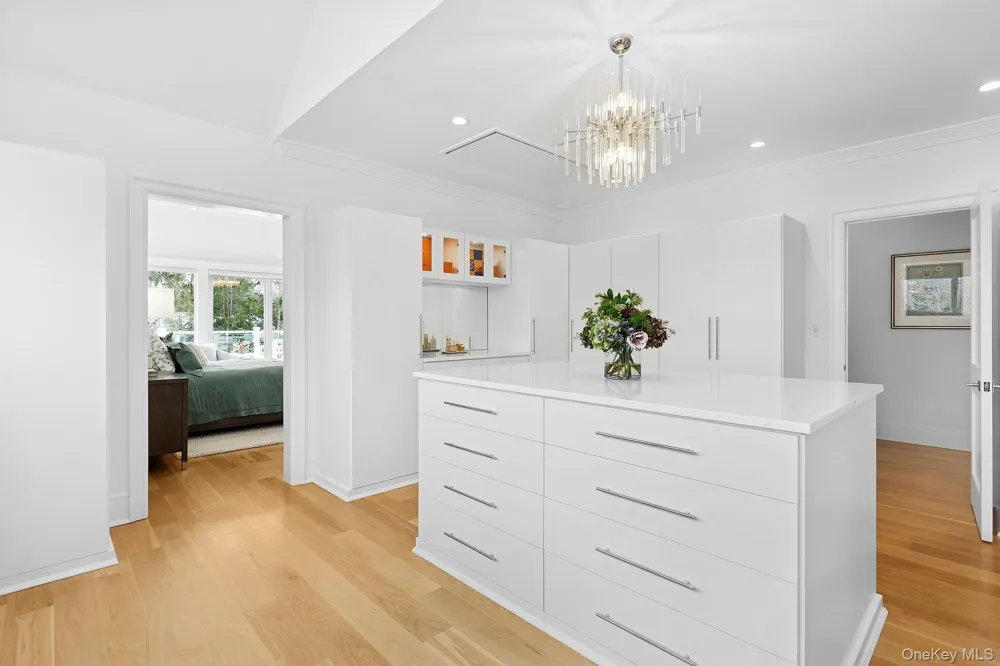4 Heatherwood Lane Quogue, NY 11959
