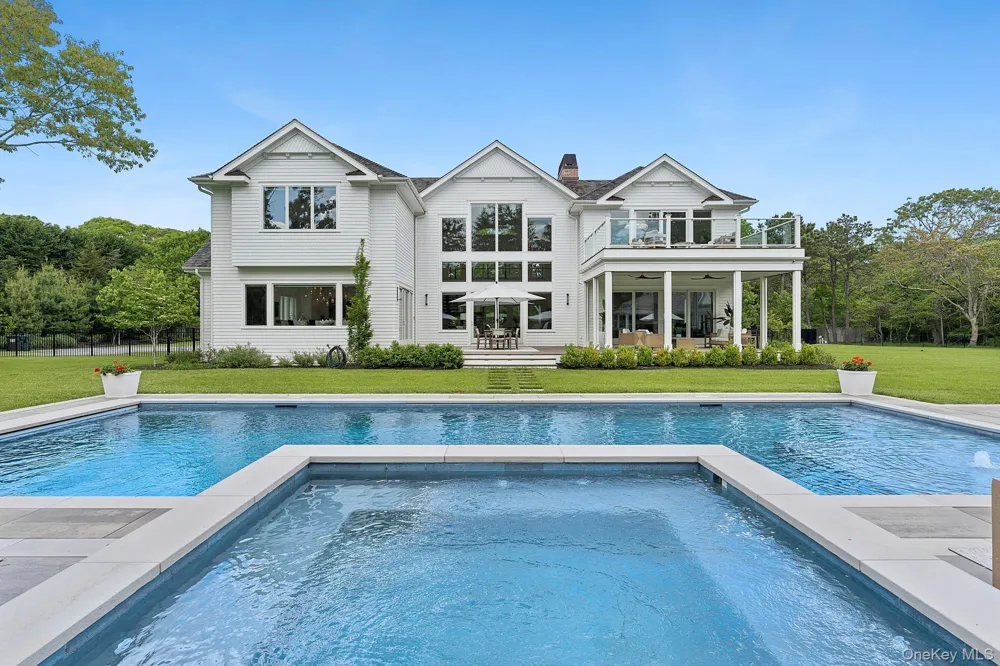 4 Heatherwood Lane Quogue, NY 11959