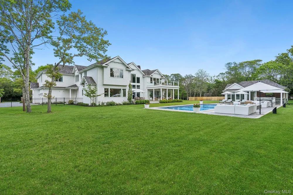 4 Heatherwood Lane Quogue, NY 11959
