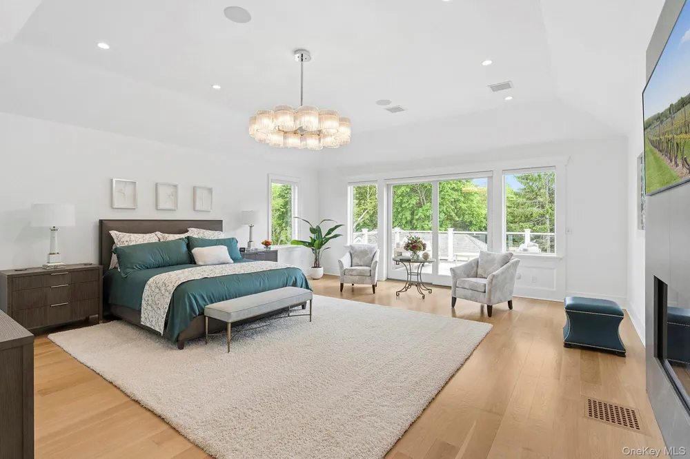 4 Heatherwood Lane Quogue, NY 11959