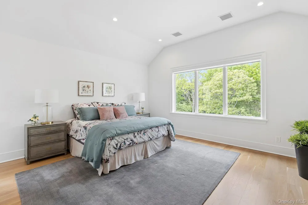 4 Heatherwood Lane Quogue, NY 11959