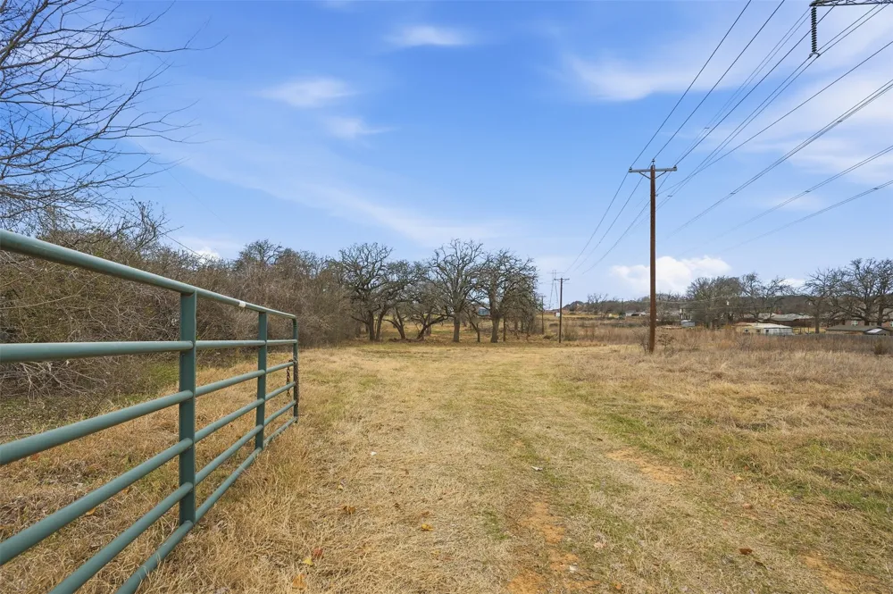 5746 Eden Road Kennedale, TX 76060