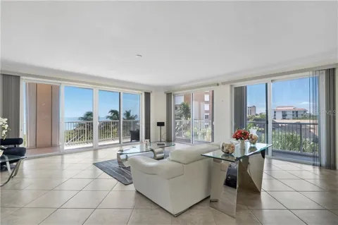 4180 HIGHWAY A1A #305B